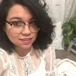 Meet your Posher, Edna